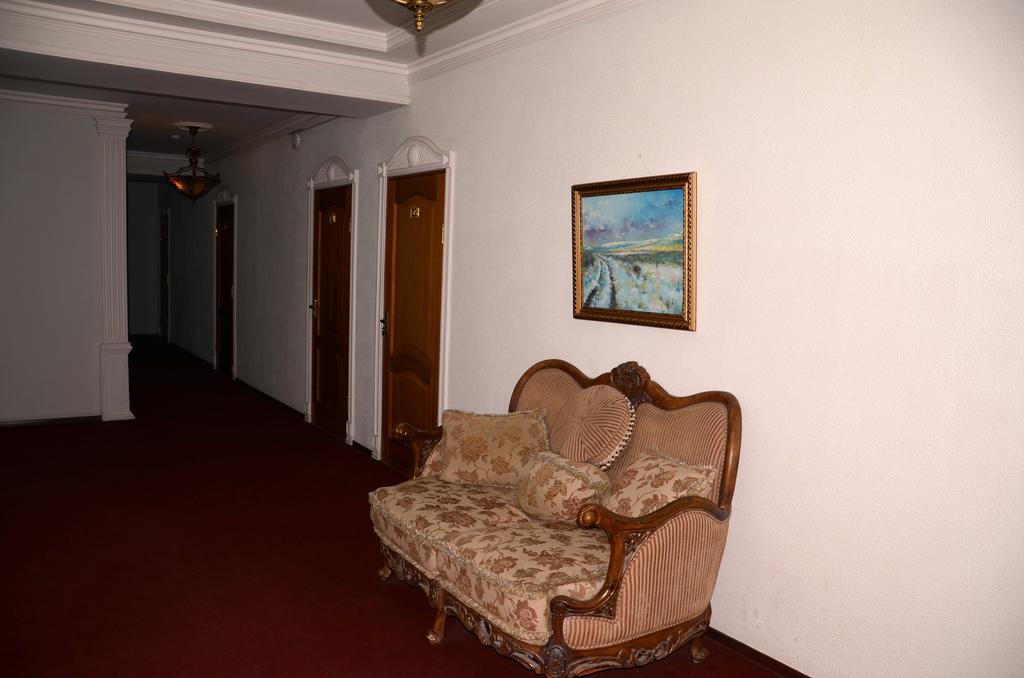 Saryarka Hotel Astaná Exterior foto
