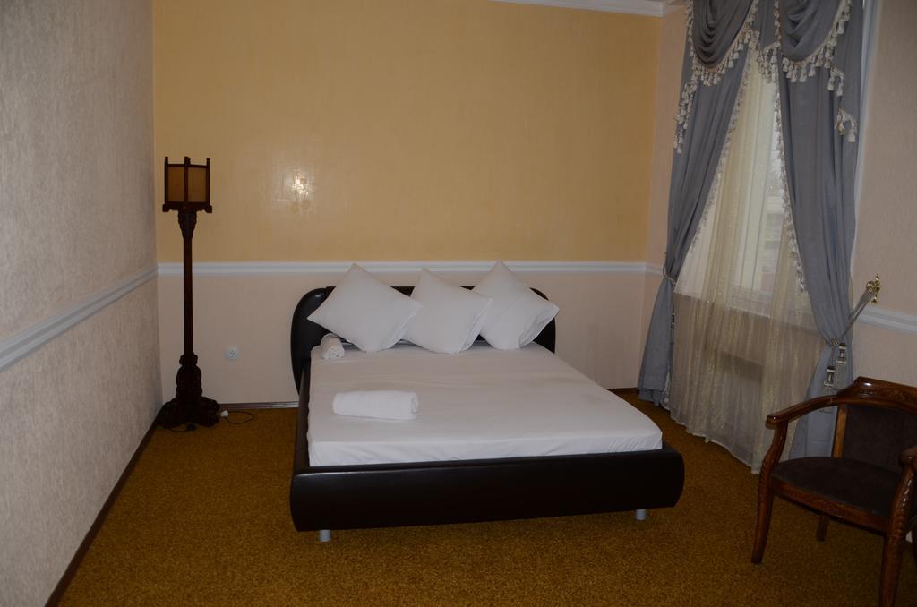 Saryarka Hotel Astaná Habitación foto