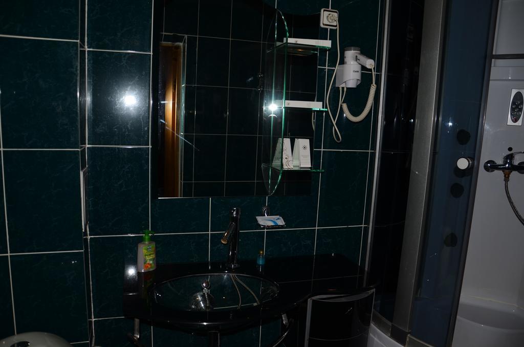Saryarka Hotel Astaná Habitación foto