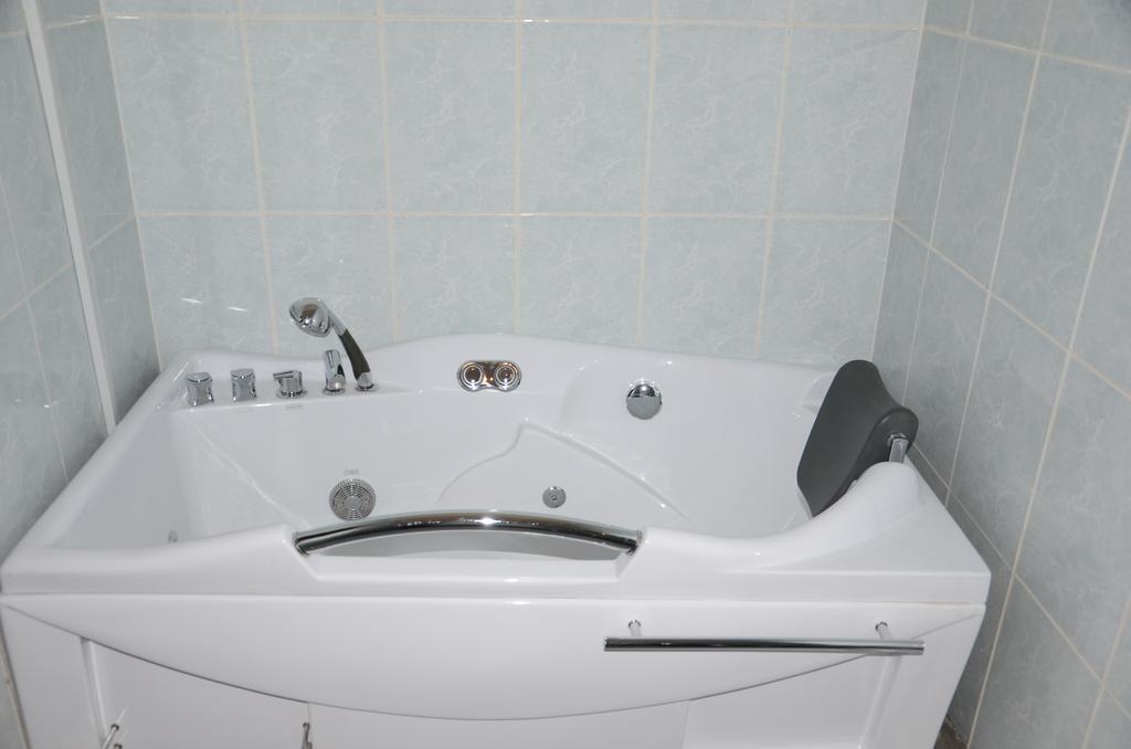 Saryarka Hotel Astaná Habitación foto